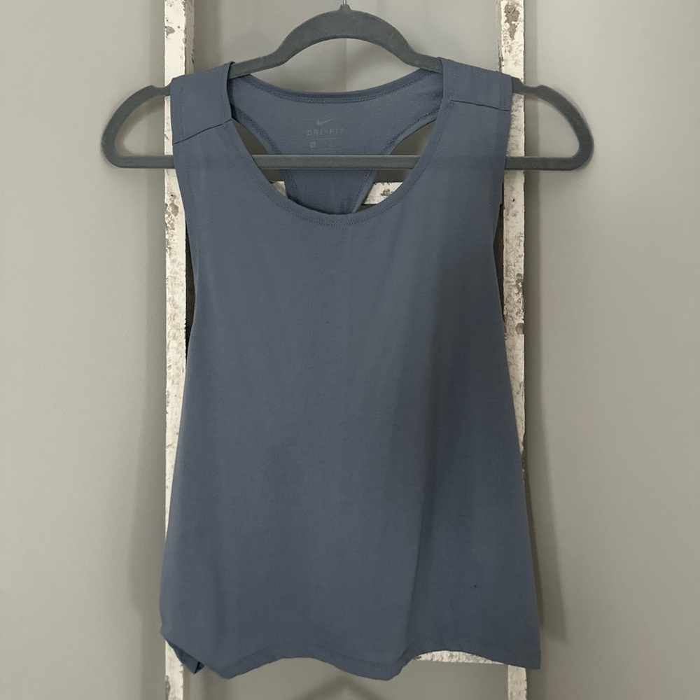 Excellent condition- Nike twist back tank size small